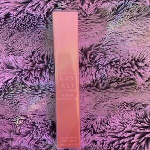 Kayali Freedom Musk Eau de Parfum Travel Spray 10 ml